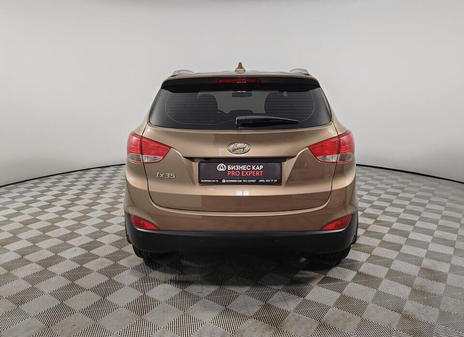 Hyundai ix35, I Рестайлинг 2.0 AT (150 л.с.)