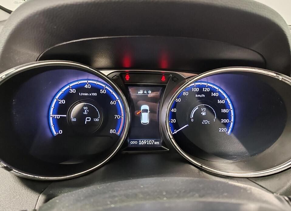 Hyundai ix35, I Рестайлинг 2.0 AT (150 л.с.) 4WD