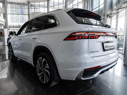 Geely Monjaro, I Flagship