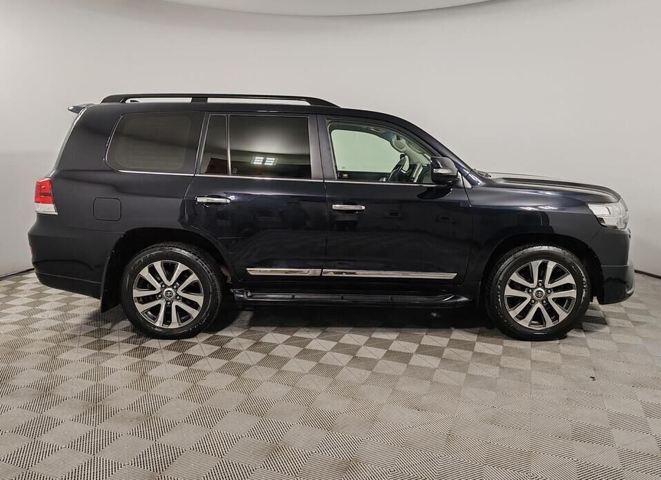 Toyota Land Cruiser, 200 Series Рестайлинг 2 4.6 AT (309 л.с.) 4WD