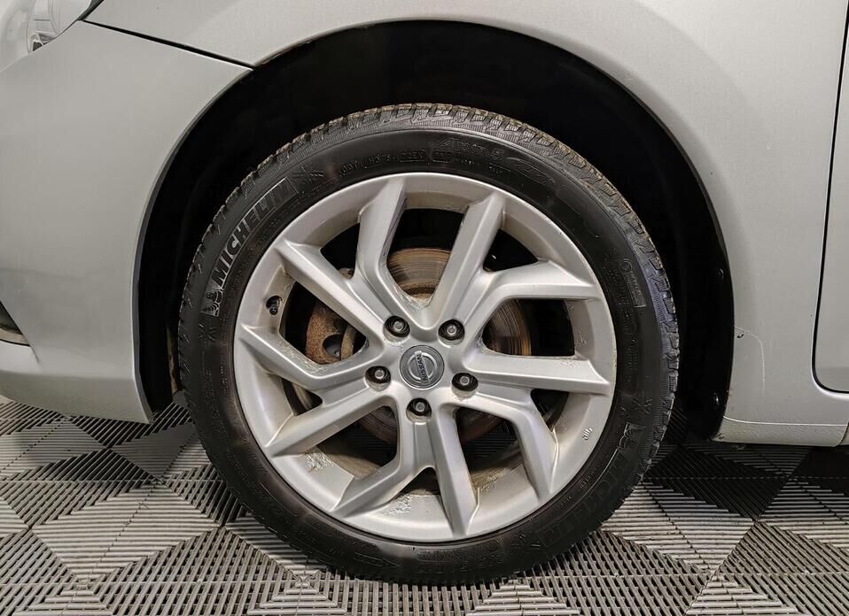 Nissan Tiida, II 1.6 CVT (117 л.с.)