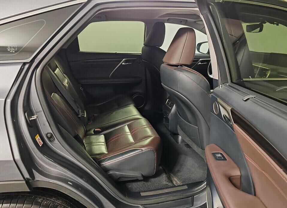 Lexus RX, IV 200t 2.0 AT (238 л.с.) 4WD