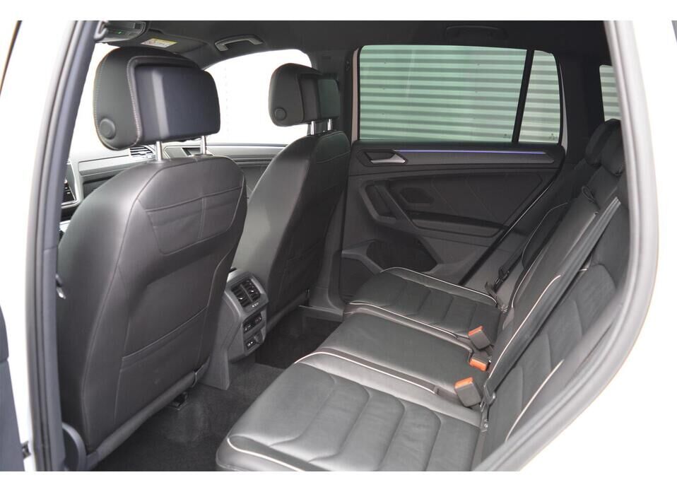 Volkswagen Tiguan, II Рестайлинг 2.0 AMT (180 л.с.) 4WD