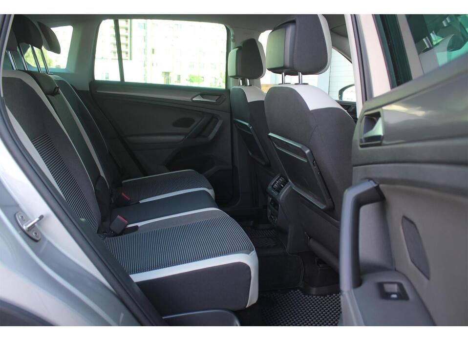 Volkswagen Tiguan, II 2.0d AMT (150 л.с.) 4WD
