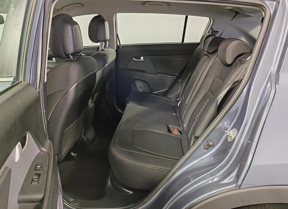 Kia Sportage, III Рестайлинг 2.0 AT (150 л.с.)