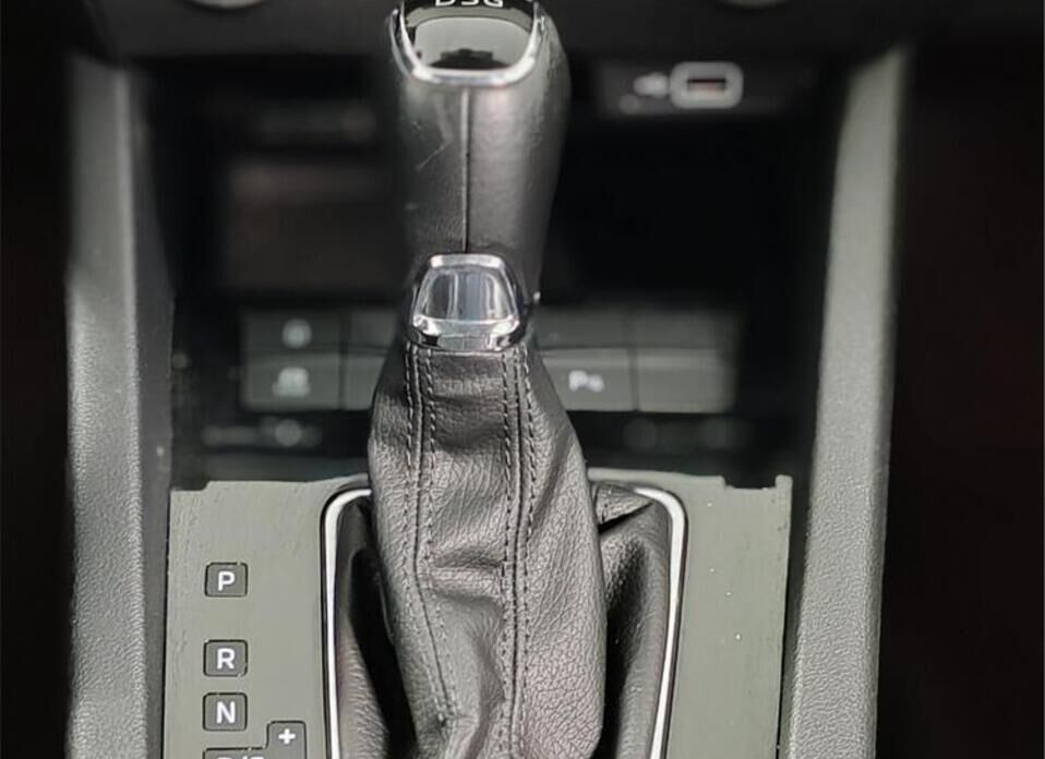 Skoda Octavia, III (A7) Рестайлинг 1.8 AMT (180 л.с.)