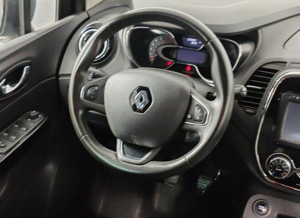 Renault Kaptur, I 2.0 MT (143 л.с.) 4WD