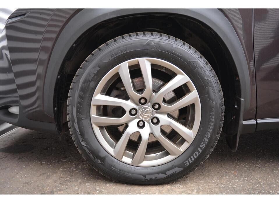 Lexus NX, I 200 2.0 CVT (150 л.с.) 4WD