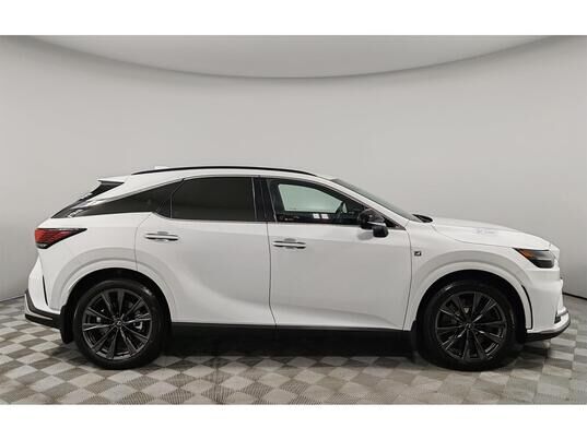 Lexus RX, 2023 г., 1 300 км