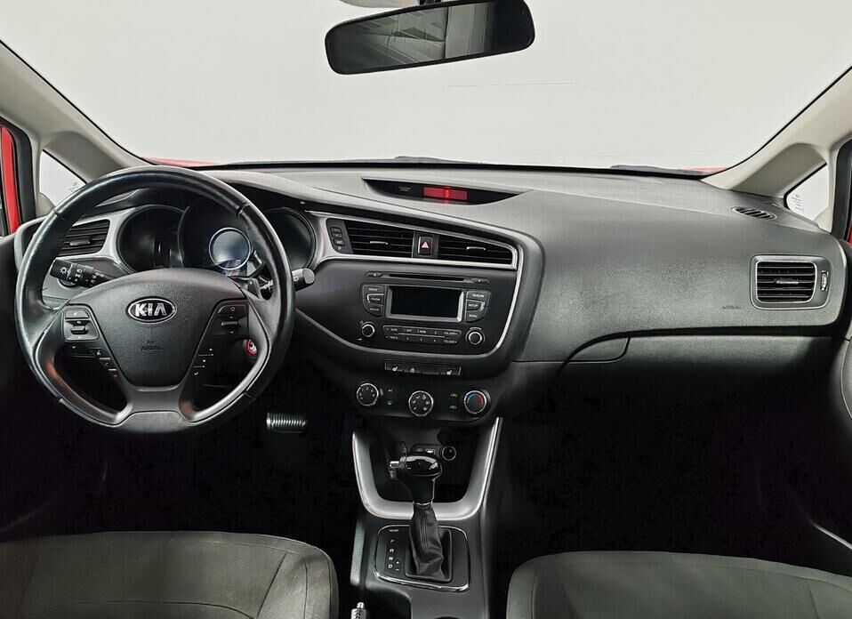 Kia Ceed, II Рестайлинг 1.6 AT (130 л.с.)