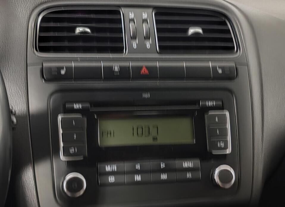 Volkswagen Polo, V 1.6 MT (105 л.с.)