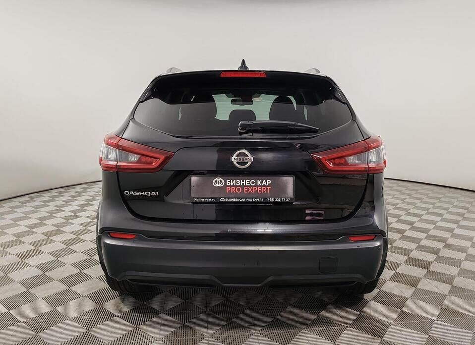 Nissan Qashqai, II Рестайлинг 2.0 CVT (144 л.с.)