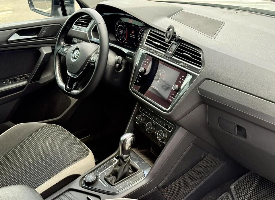 Volkswagen Tiguan, II 2.0d AMT (150 л.с.) 4WD