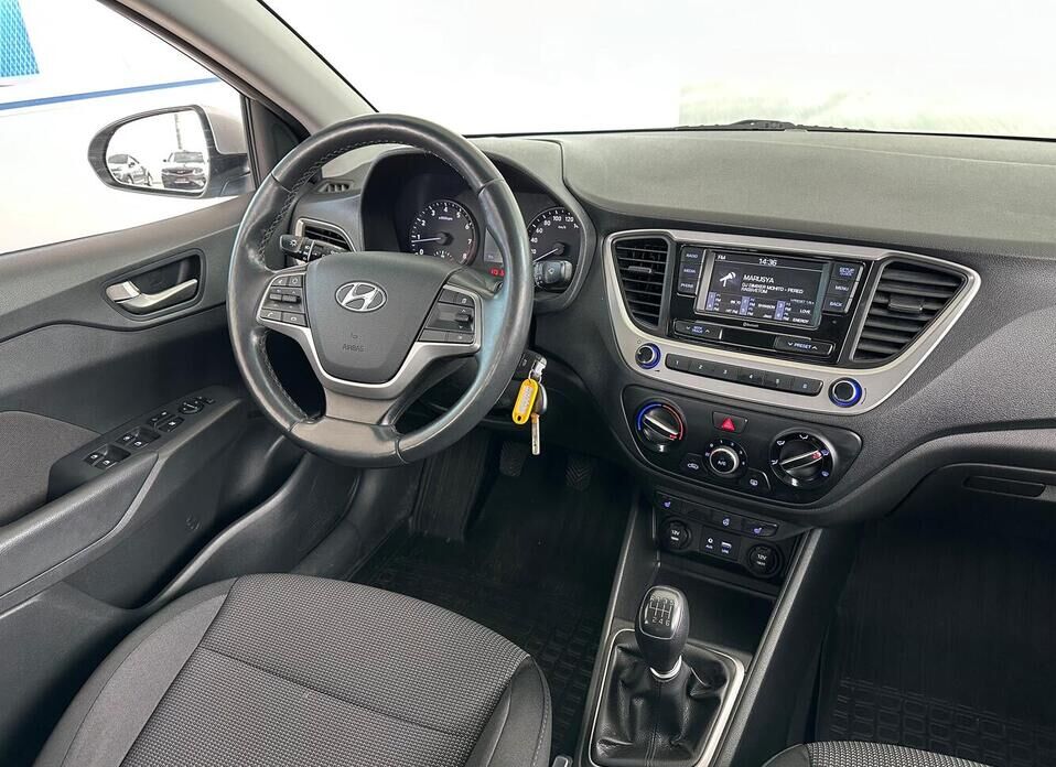 Hyundai Solaris, II 1.6 MT (123 л.с.)