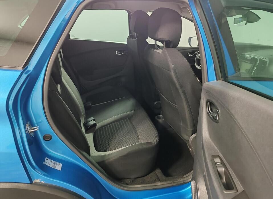 Renault Kaptur, I 2.0 AT (143 л.с.) 4WD