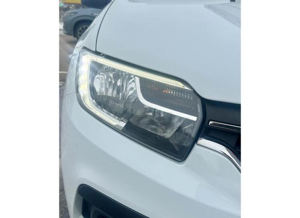 Renault Logan, II Рестайлинг 1.6 MT (82 л.с.)