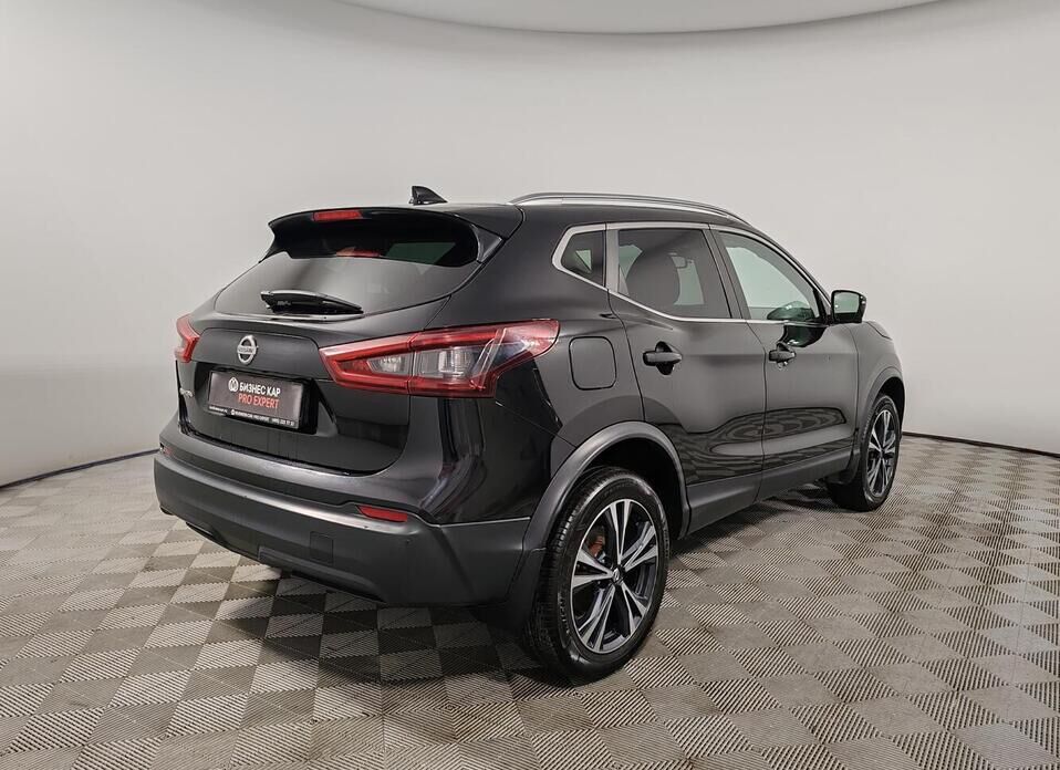 Nissan Qashqai, II Рестайлинг 2.0 CVT (144 л.с.)