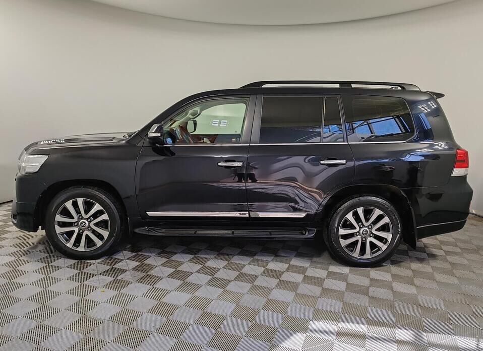 Toyota Land Cruiser, 200 Series Рестайлинг 2 4.6 AT (309 л.с.) 4WD