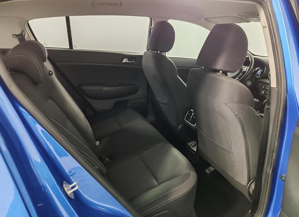 Kia Sportage, IV Рестайлинг 2.0 AT (150 л.с.)