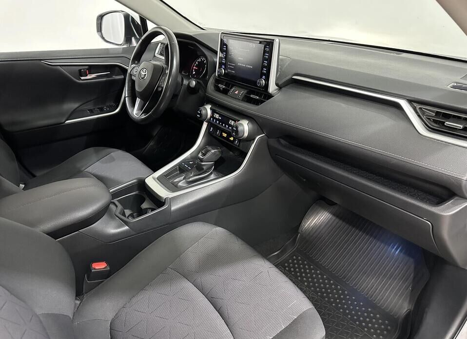 Toyota RAV4 2.0 CVT (149 л.с.)