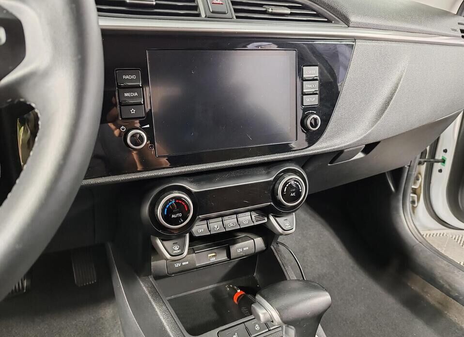 Kia Rio, IV Рестайлинг X 1.6 AT (123 л.с.)