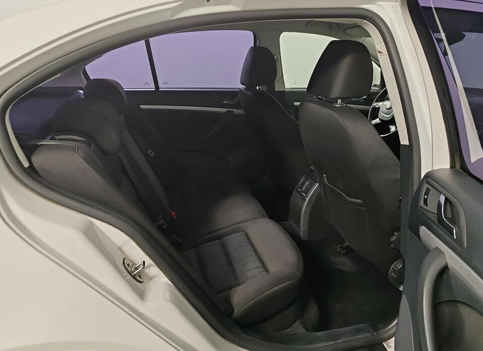 Skoda Octavia, II (A5) Рестайлинг 1.4 AMT (122 л.с.)