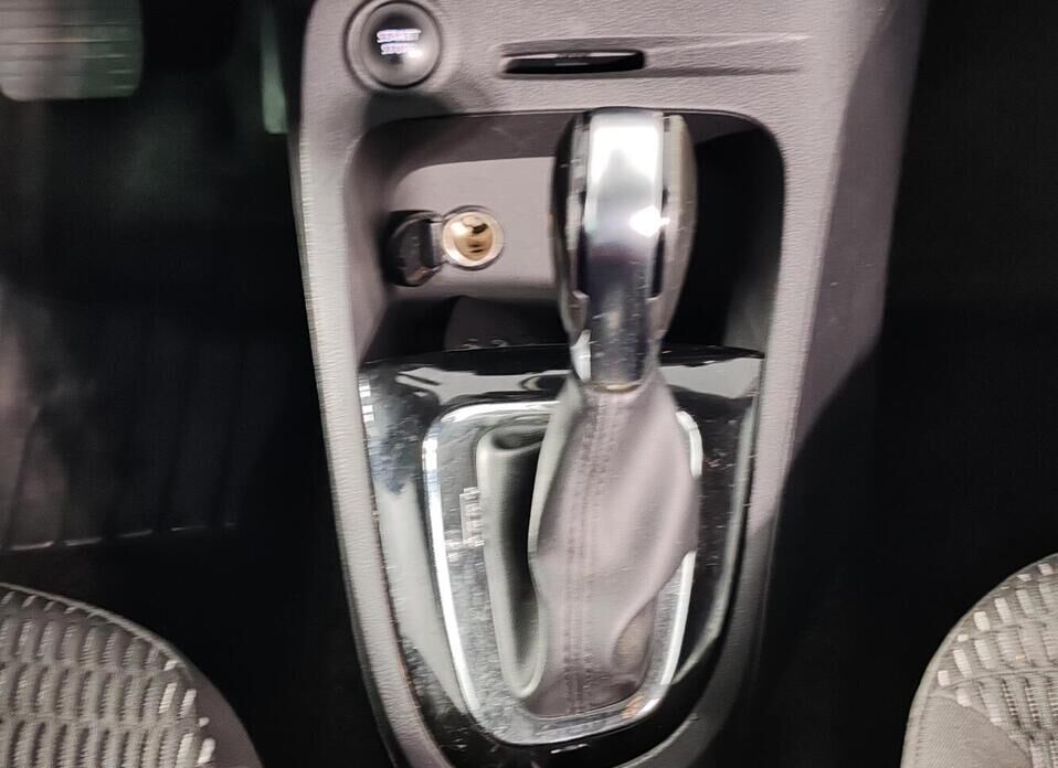 Renault Kaptur, I 2.0 AT (143 л.с.) 4WD