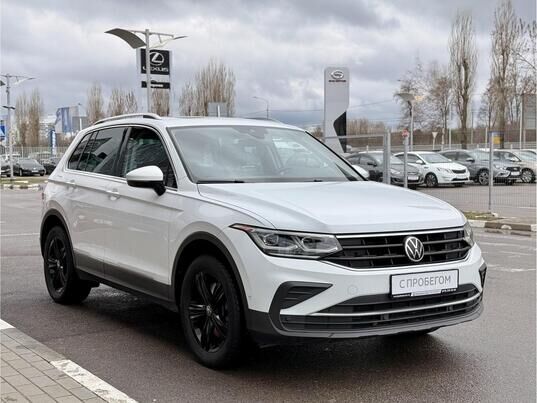 Volkswagen Tiguan, 2021&nbsp;г., 114&nbsp;287&nbsp;км