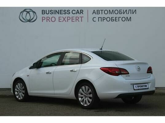 Opel Astra, 2012 г., 137 931 км