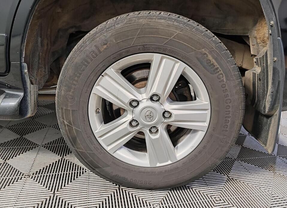 Toyota Land Cruiser, 200 Series Рестайлинг 1 4.5d AT (235 л.с.) 4WD