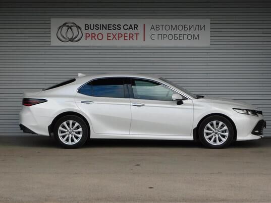 Toyota Camry, 2019 г., 96 710 км
