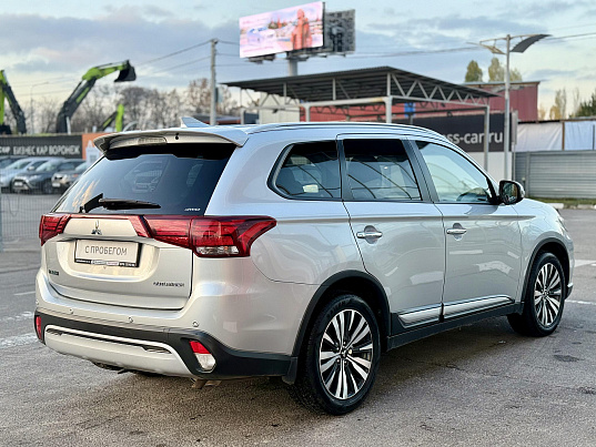 Mitsubishi Outlander, 2019 г., 159 184 км