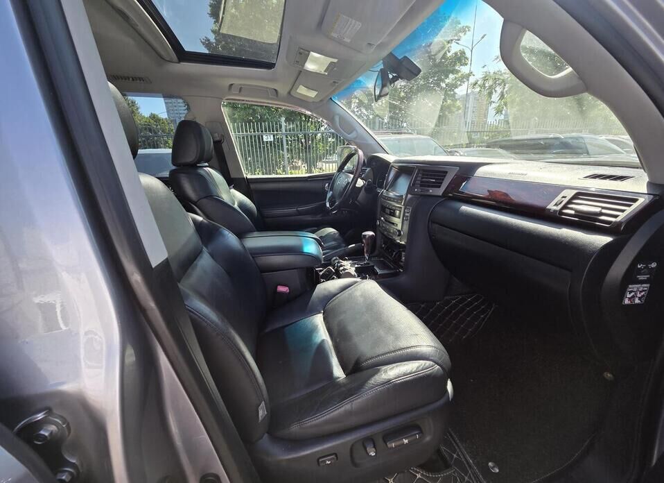 Lexus LX, III 570 5.7 AT (367 л.с.) 4WD