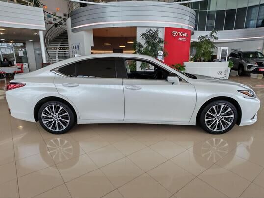 Lexus ES, 2021 г., 48 622 км