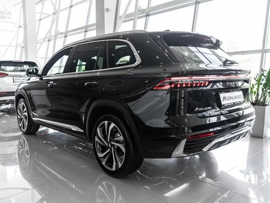 Geely Monjaro, I Flagship