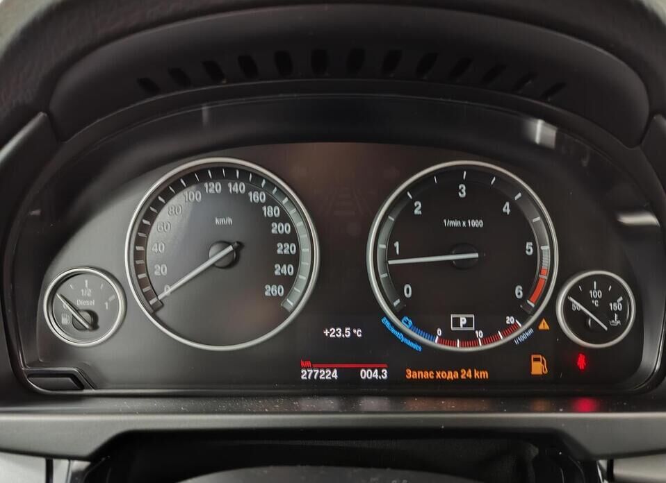BMW X5, III (F15) 25d 3.0d AT (218 л.с.) 4WD