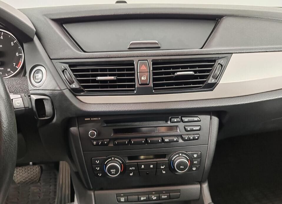 BMW X1, I (E84) Рестайлинг 20i 2.0 AT (184 л.с.) 4WD