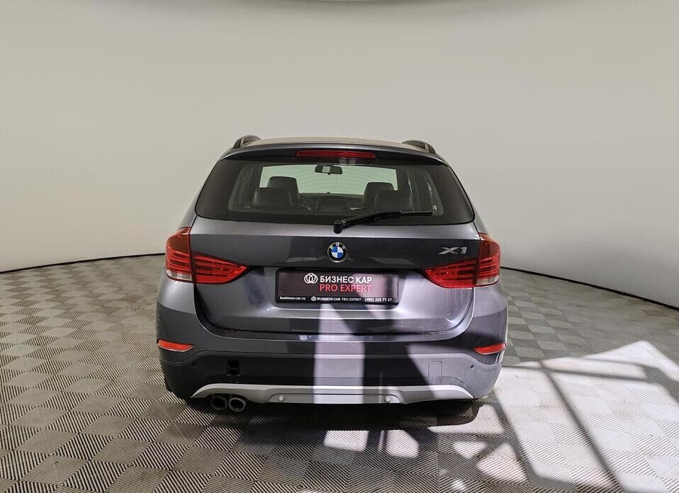 BMW X1, I (E84) Рестайлинг 20i 2.0 AT (184 л.с.) 4WD