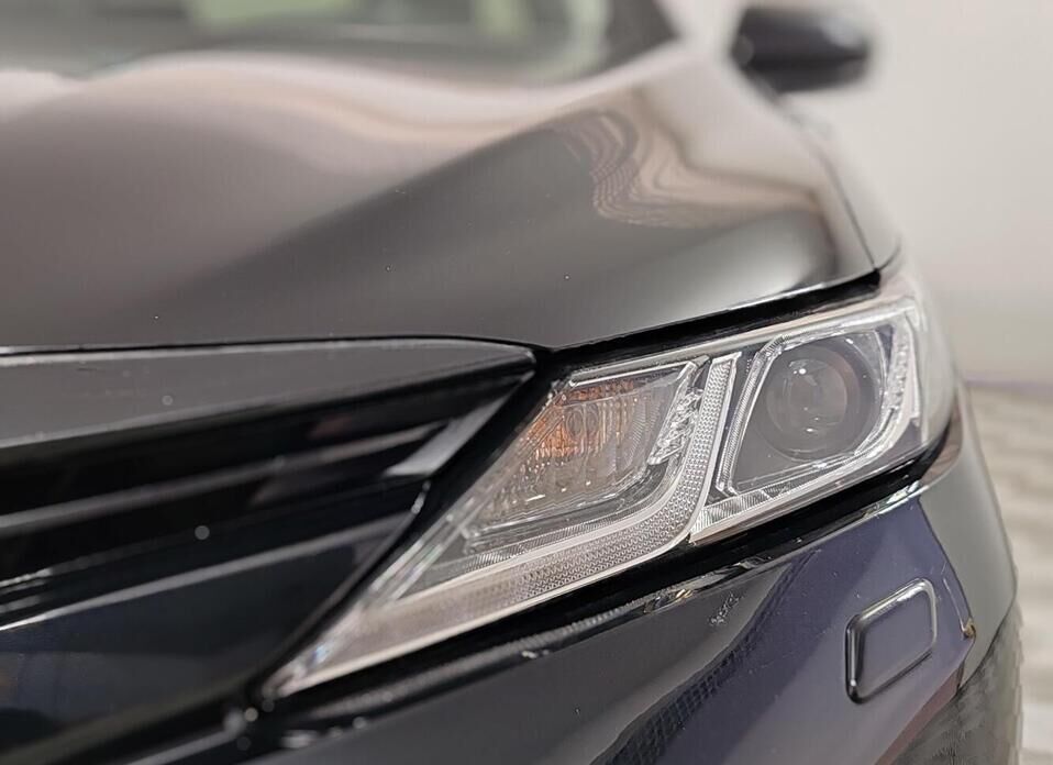 Toyota Camry, VIII (XV70) 2.5 AT (181 л.с.)