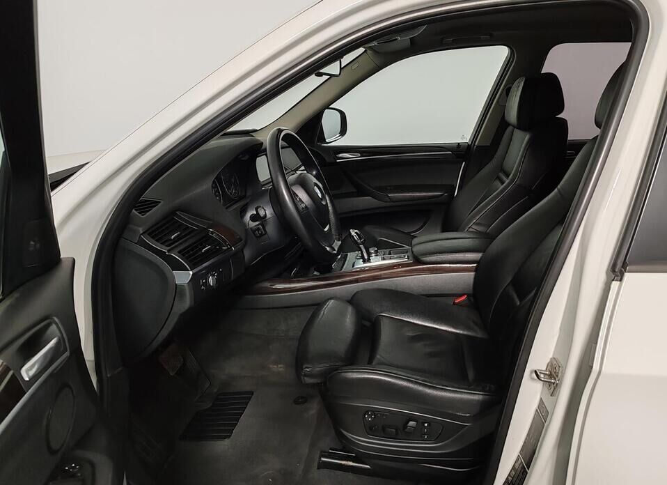 BMW X5, II (E70) Рестайлинг 35i 3.0 AT (306 л.с.) 4WD