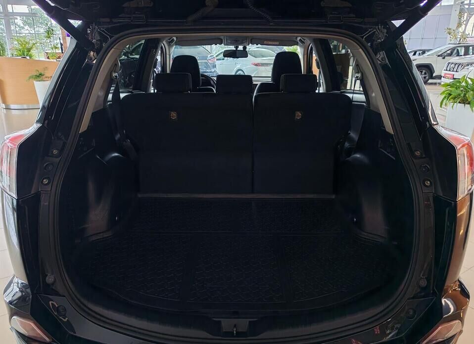 Toyota RAV4, IV (XA40) Рестайлинг 2.0 CVT (146 л.с.) 4WD