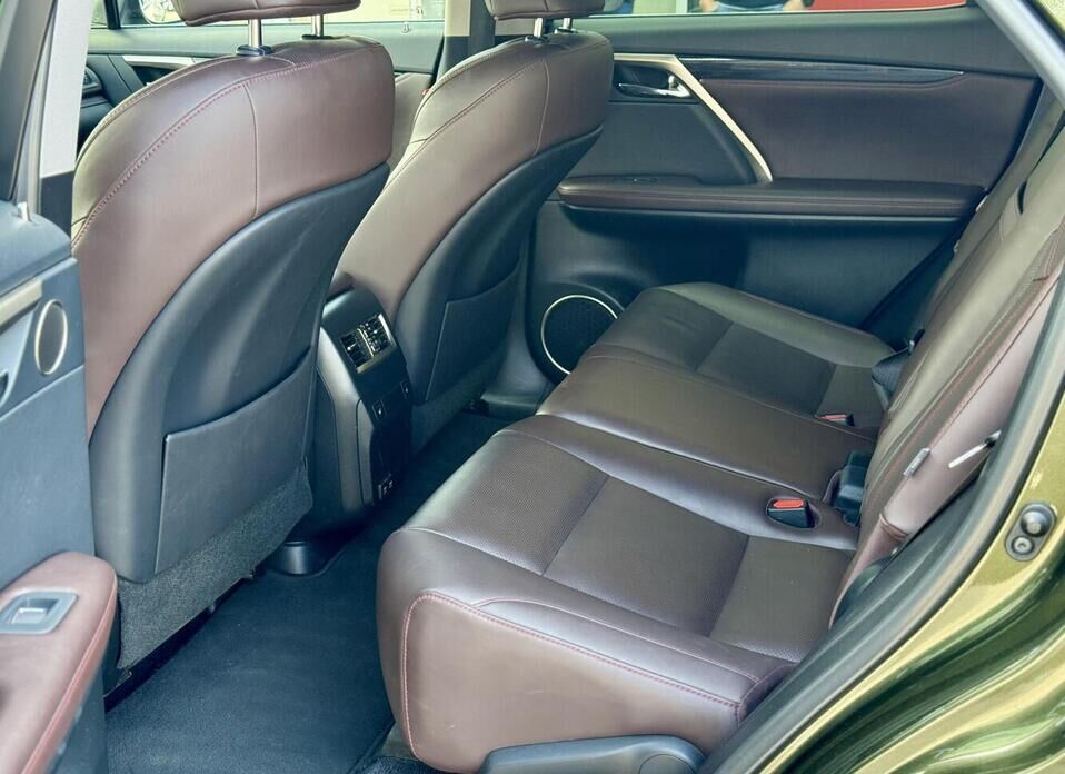 Lexus RX, IV Рестайлинг 300 2.0 AT (238 л.с.) 4WD
