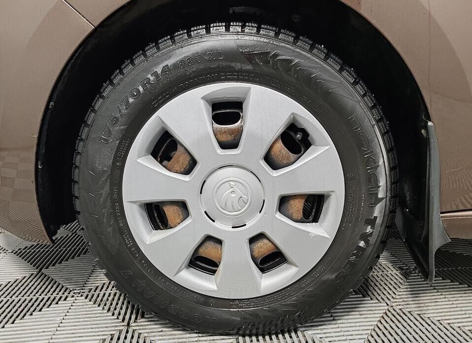 Skoda Rapid, I Рестайлинг 1.6 MT (90 л.с.)