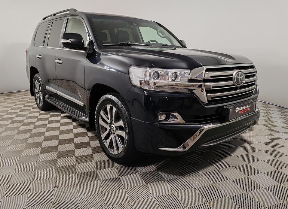 Toyota Land Cruiser, 200 Series Рестайлинг 2 4.6 AT (309 л.с.) 4WD