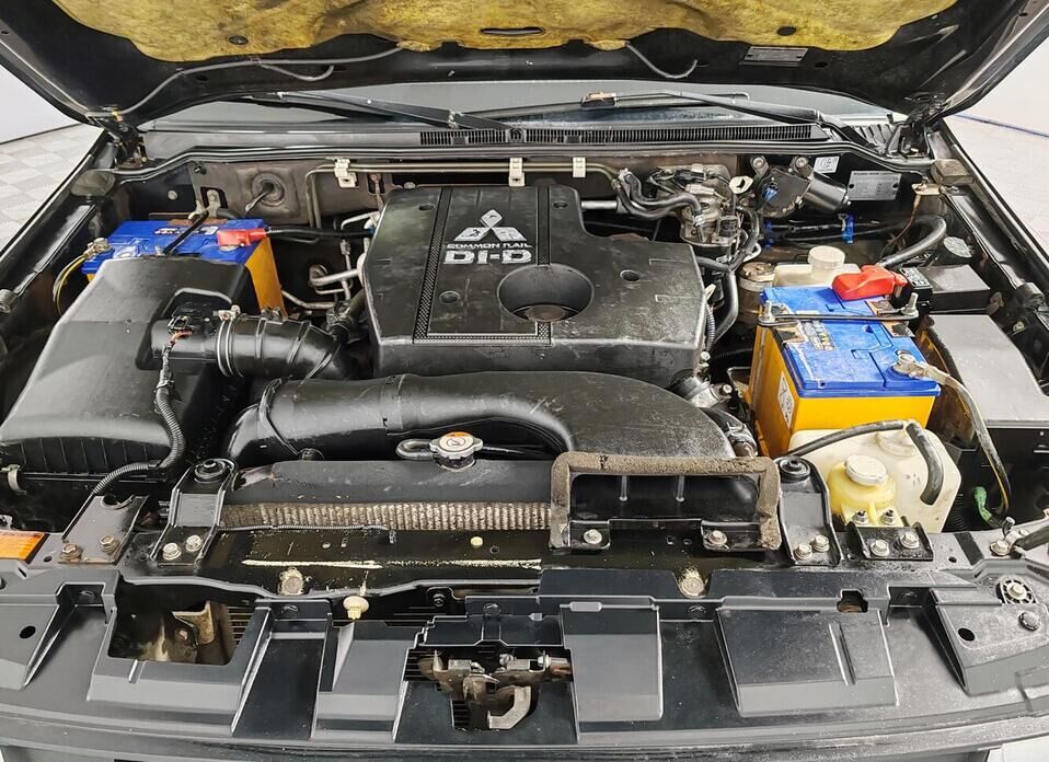 Mitsubishi Pajero, IV Рестайлинг 1 3.2d AT (200 л.с.) 4WD
