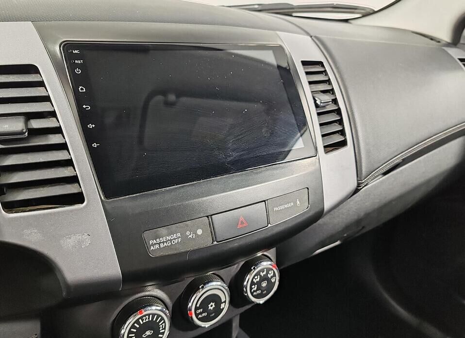 Mitsubishi Outlander, II Рестайлинг 2.0 CVT (147 л.с.)