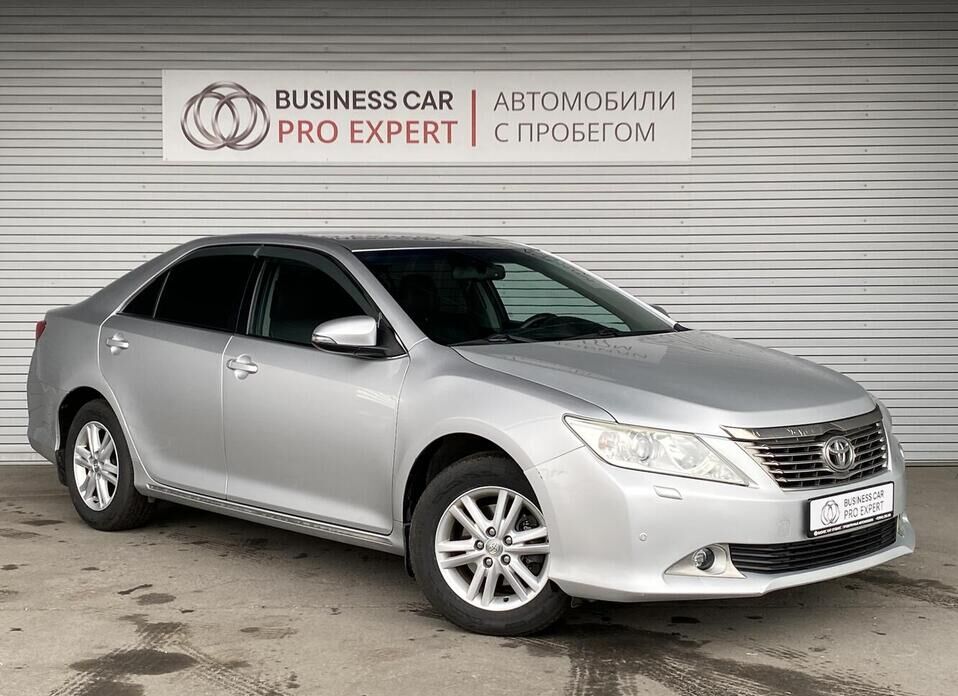 Toyota Camry, VII (XV50) 2.5 AT (181 л.с.)