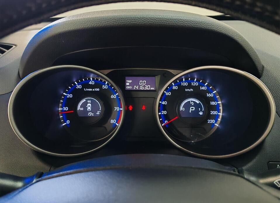 Hyundai ix35, I Рестайлинг 2.0 AT (150 л.с.)