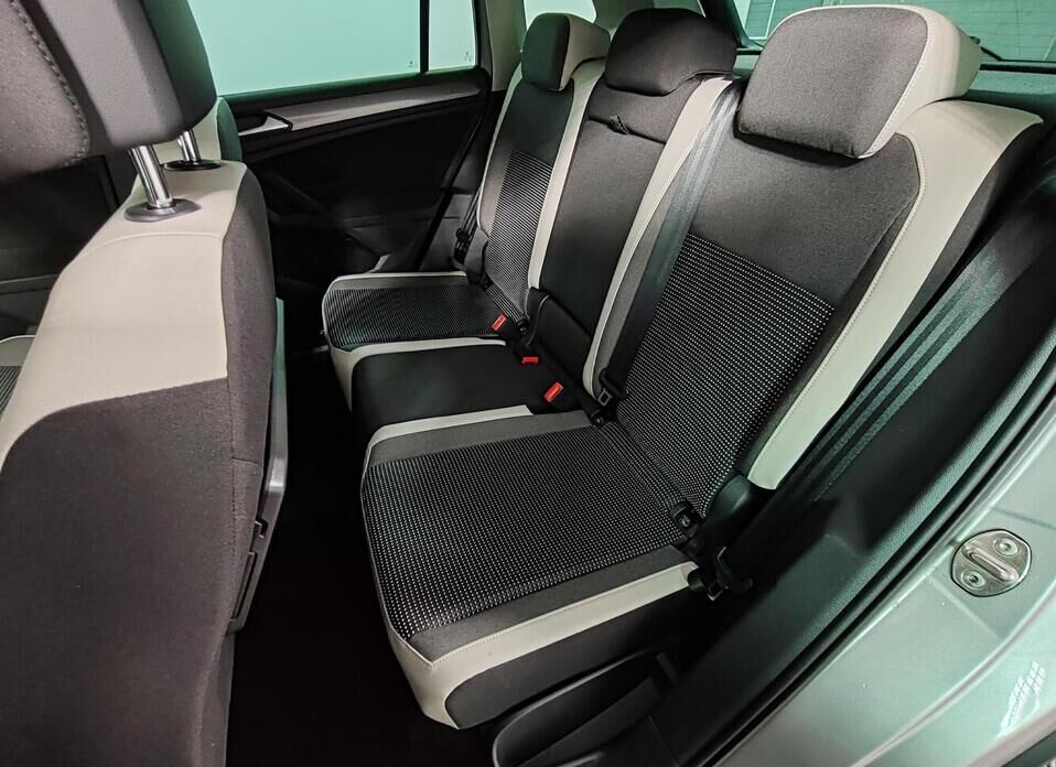 Volkswagen Tiguan, II 2.0d AMT (150 л.с.) 4WD