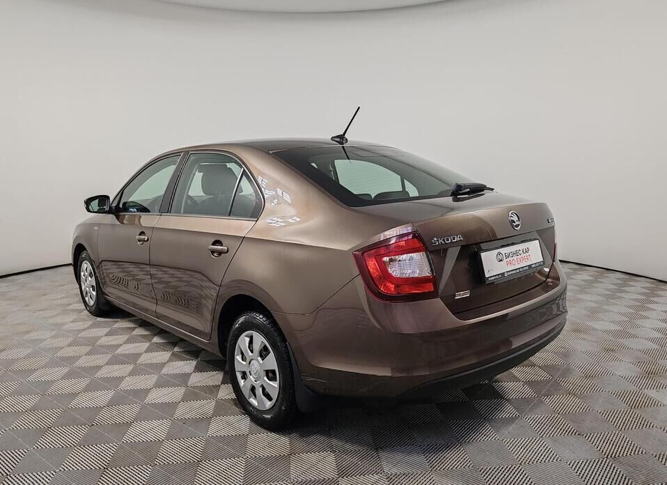 Skoda Rapid, I Рестайлинг 1.6 MT (90 л.с.)
